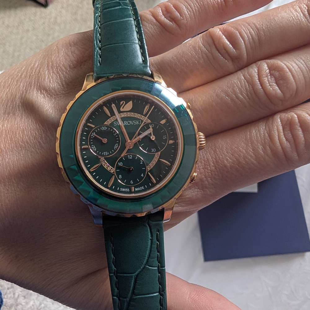 Swarovski Chrono Green Leather Women's Watch - Picture 6 of 12